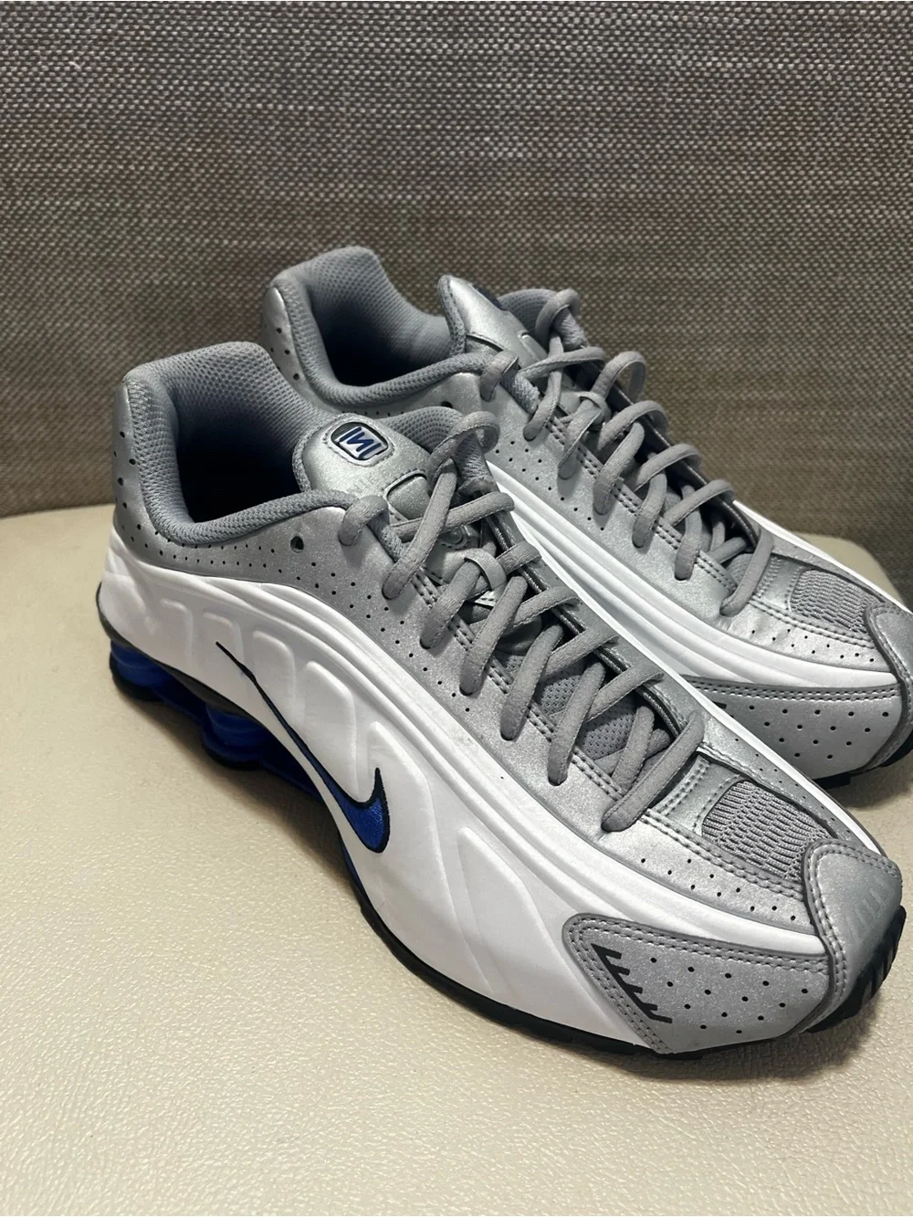 Nike Shox 4 White, Gray & Blue Running Sneakers Women’s Size 6